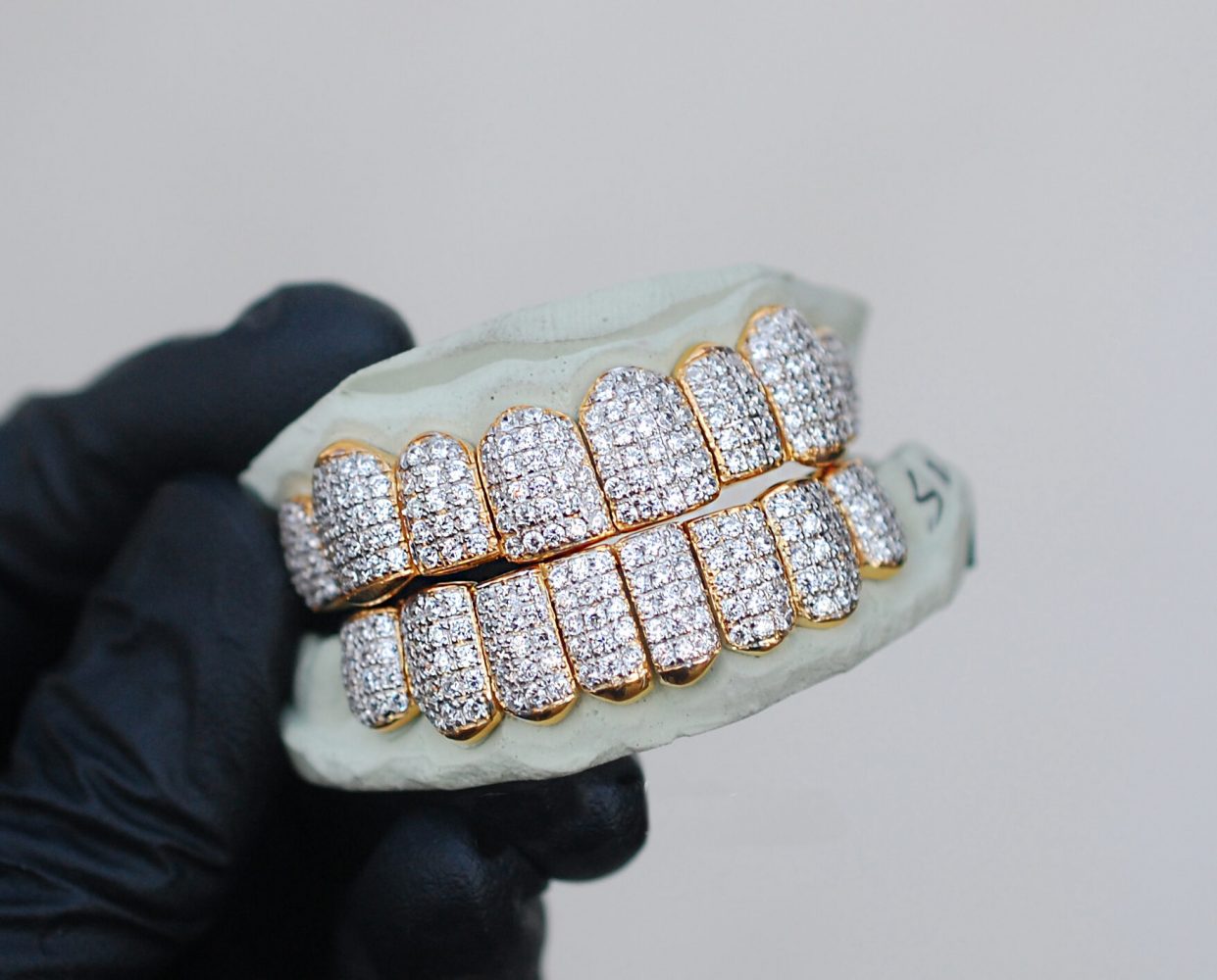 Top Iced Out Gold Grillz - Brand New Diamond Grill 100% authentic.