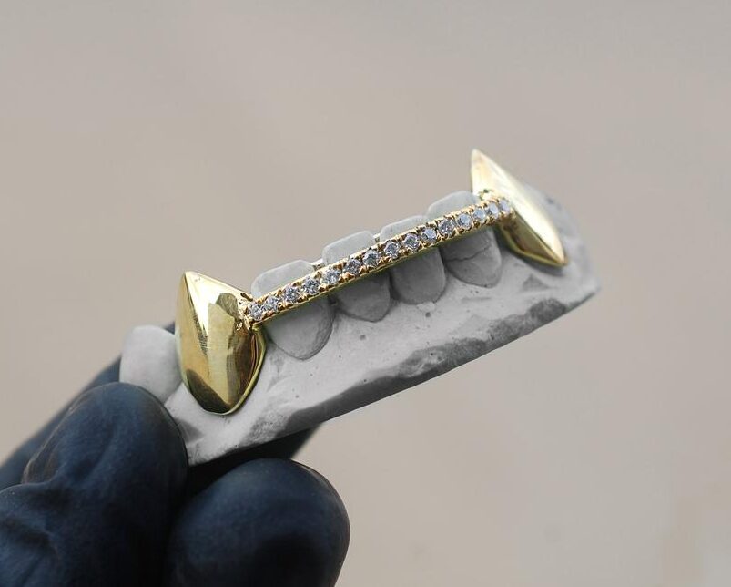Yellow Gold Diamond Bar with K9 Fang Grillz - Buy Teeth Grillz At Best Prices - GotGrillz